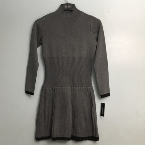 TAYLOR DRESSES - Picture 12 of 15